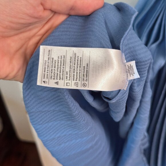 Vince sleeveless satin accordion pleated dress L spaghetti straps, waist tie - Picture 5 of 10